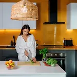 Апартаменти Serenity Ocean View 1br With Terrace, Pool & Walk To Beaches