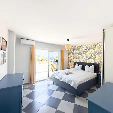 Serenity Ocean View 1br With Terrace, Pool & Walk To Beaches Apartment Costa Adeje (Tenerife)